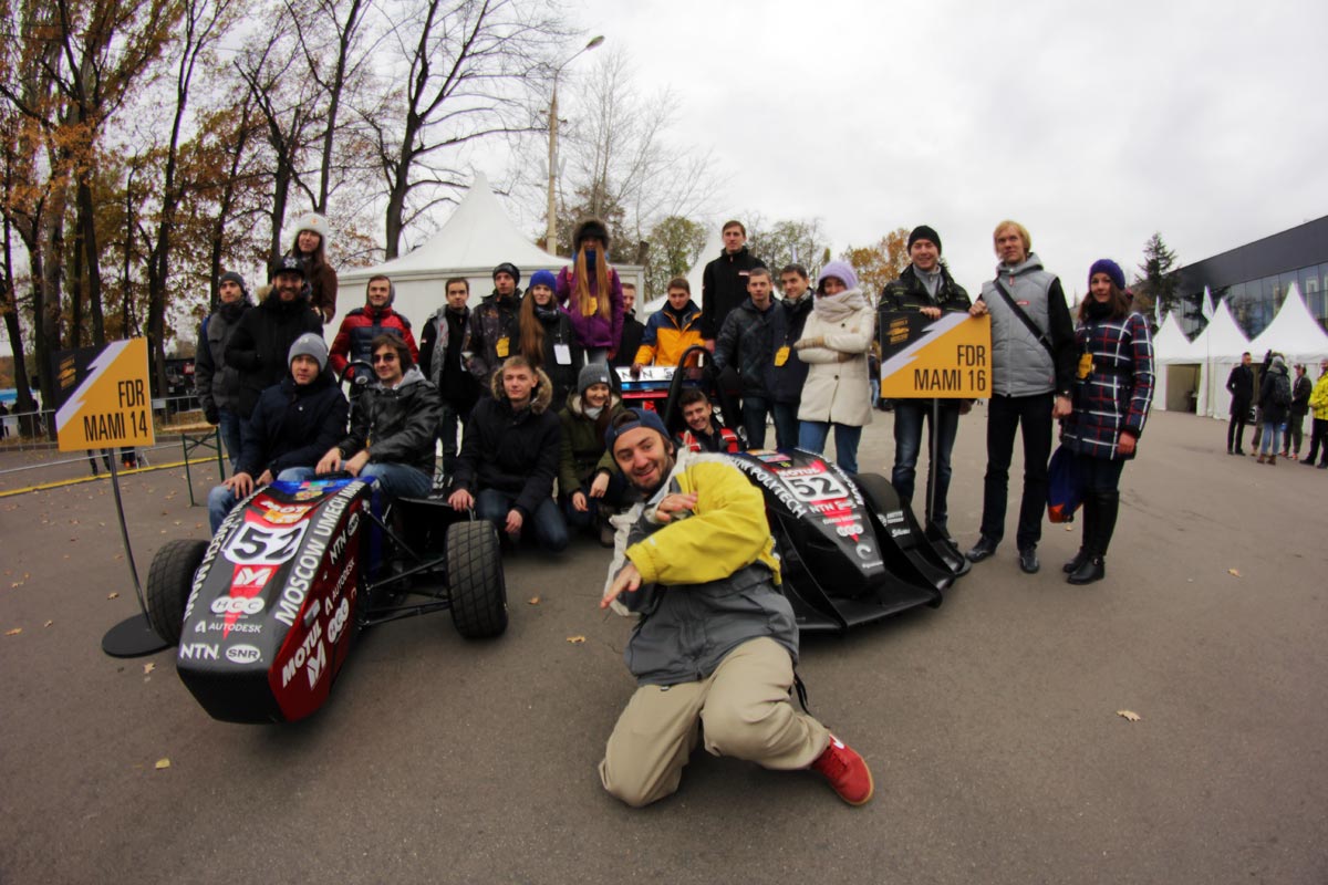 Гонки на болидах, мотофристайл и дрифт-такси в Парке Горького: в Москве пройдет фестиваль автоспорта «Формула Студент»
