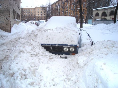 ВЦИОМ расспросил россиян о их желании воспользоваться программой утилизации старых автомобилей