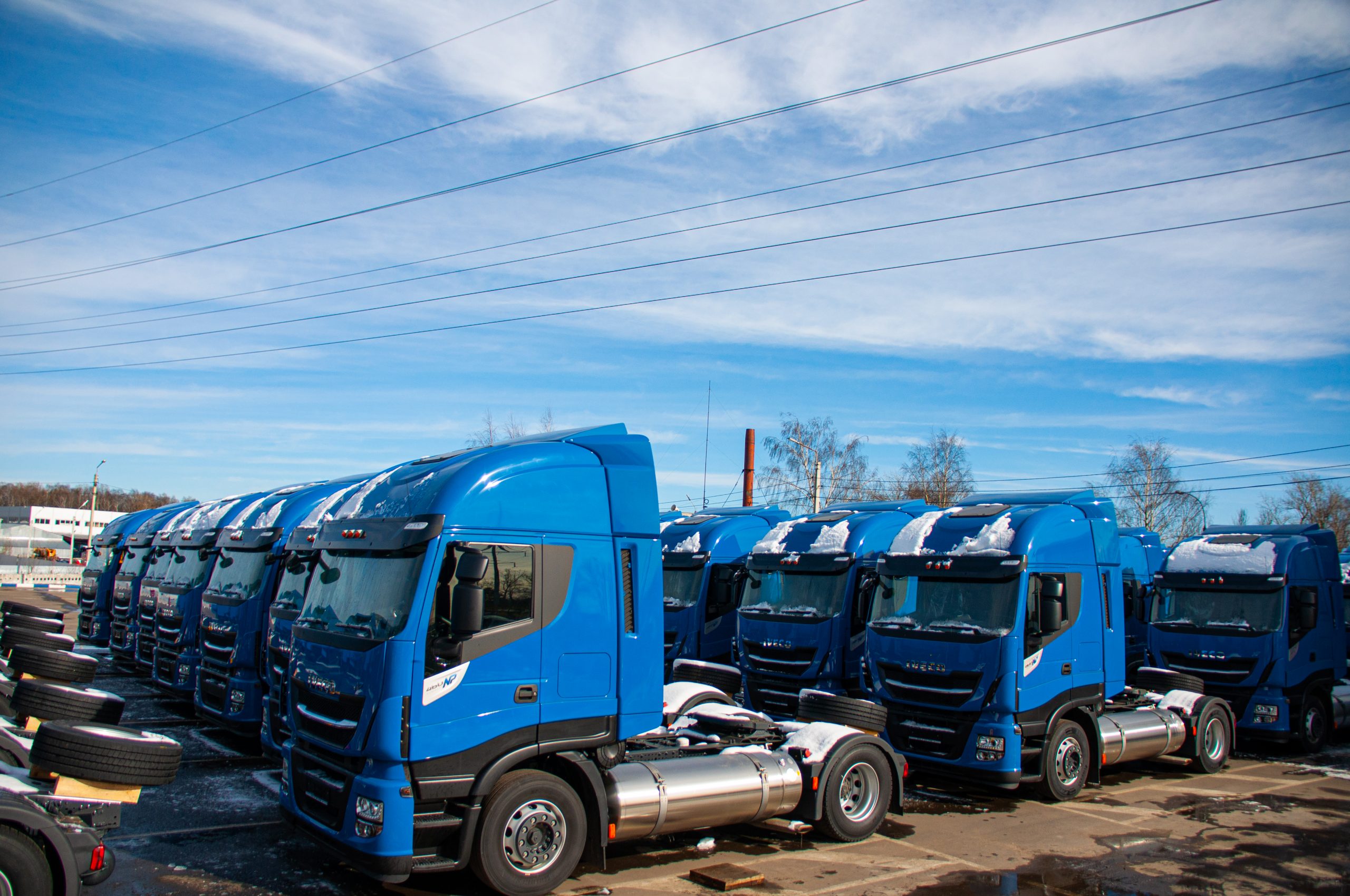 Акцент на сжиженный газ: IVECO осуществила крупную поставку грузовиков Stralis NP 460 на СПГ российскому перевозчику