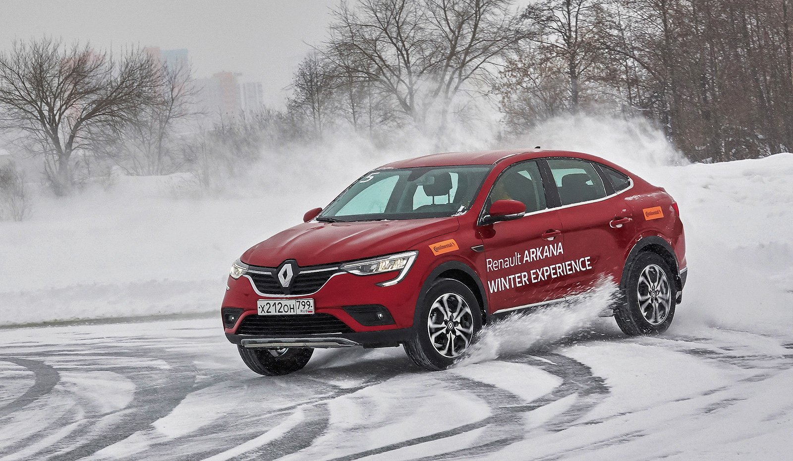 Как едет Renault Arkana: испытываем кроссовер на асфальте, бездорожье и льду