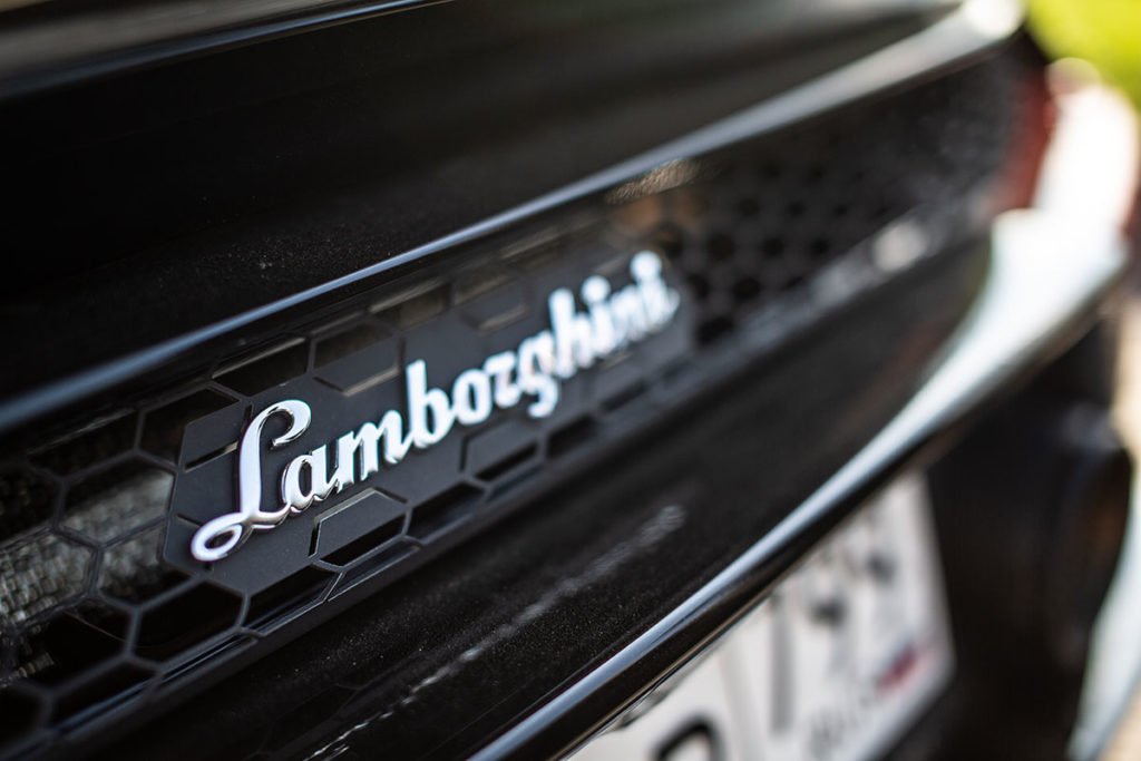 Lamborghini Huracan Evo: зачем ездить по городу на суперкаре