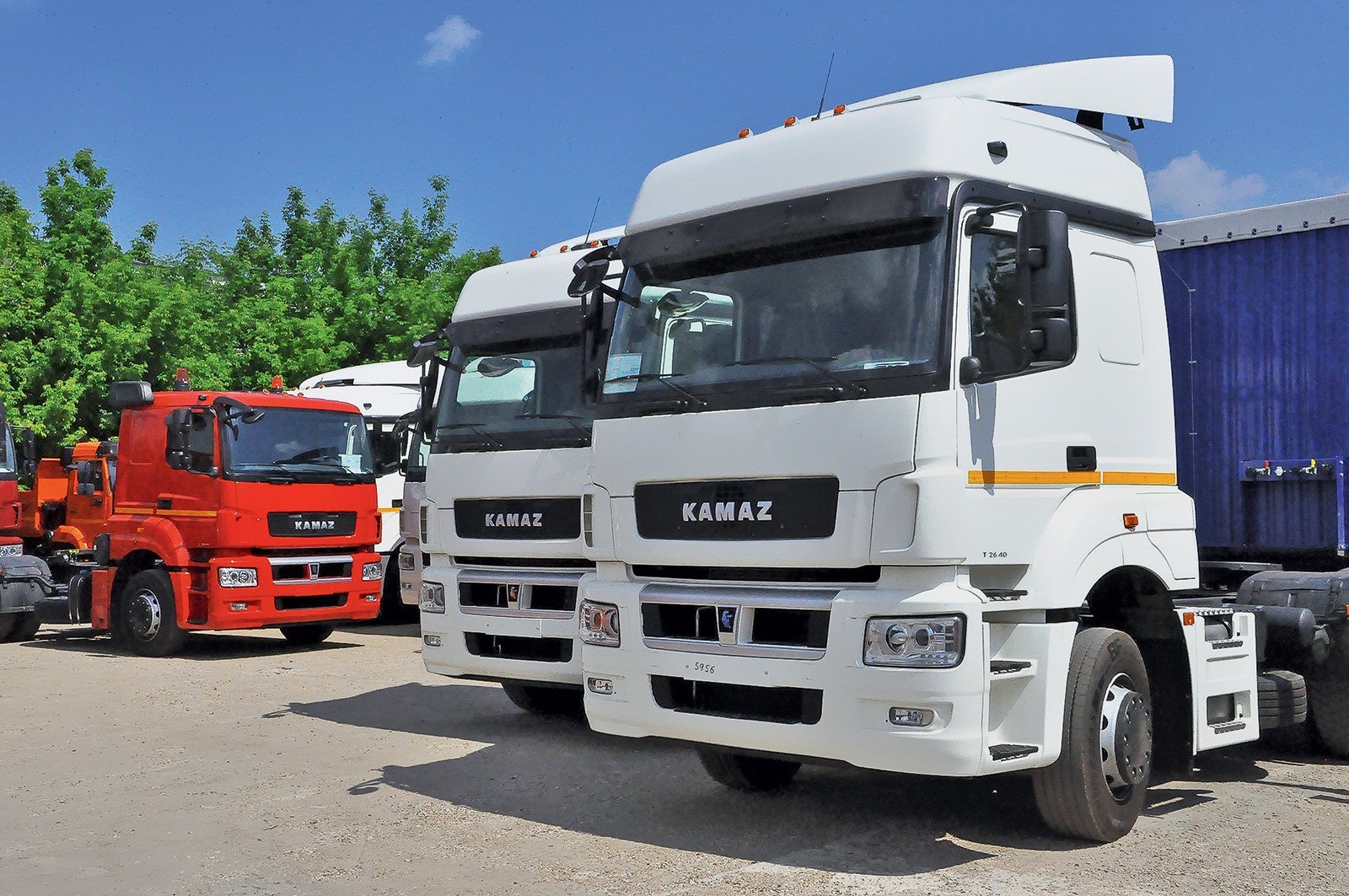 Как работает грузовой автосервис возле трассы М2 «Крым»