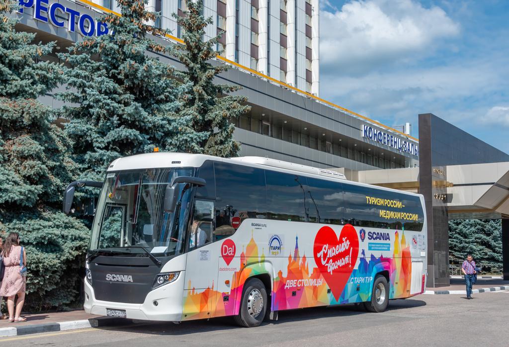 Scania совместно с туроператором «Тари Тур» и Российским союзом туриндустрии поддержала акцию «Туризм России – медикам России»