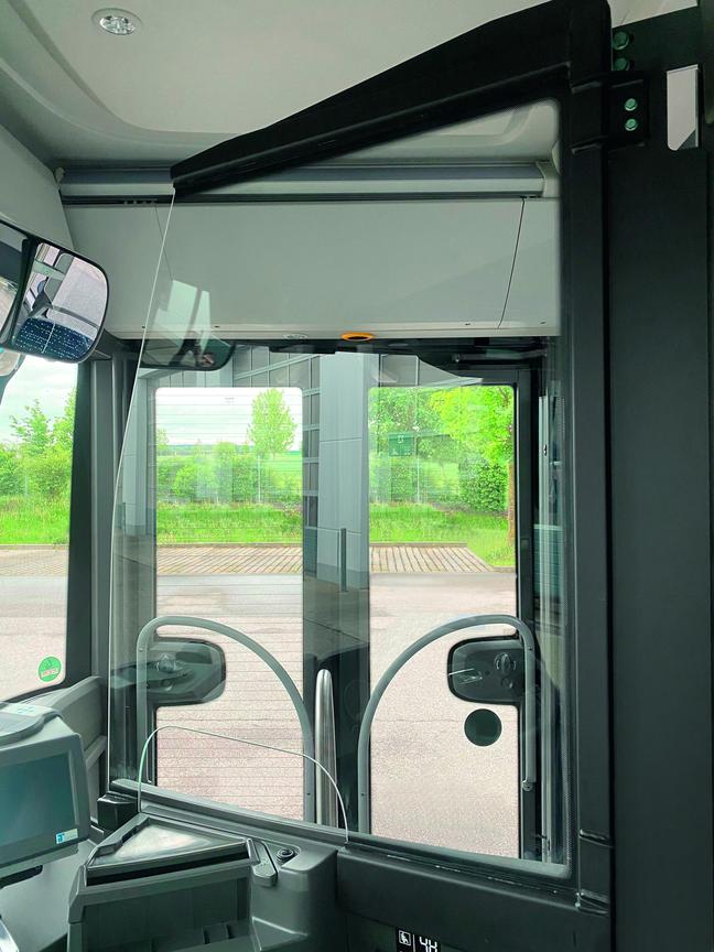 MAN начал продажу защитных экранов для водителей автобусов