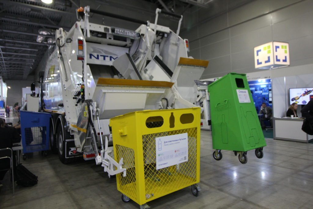 Разделяя сохраняй: финская компания NTM представила в России мусоровоз для раздельного сбора отходов