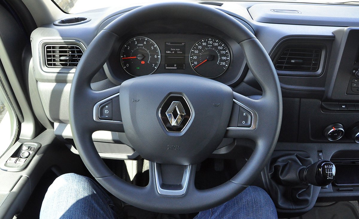 Проехал на новом Renault Master – это сейчас единственная альтернатива «ГАЗели» от Рено