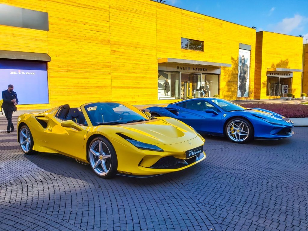 Сладкая жизнь от Ferrari: итальянцы привезли в Россию новые суперкары Roma, F8 Tributo и F8 Spider