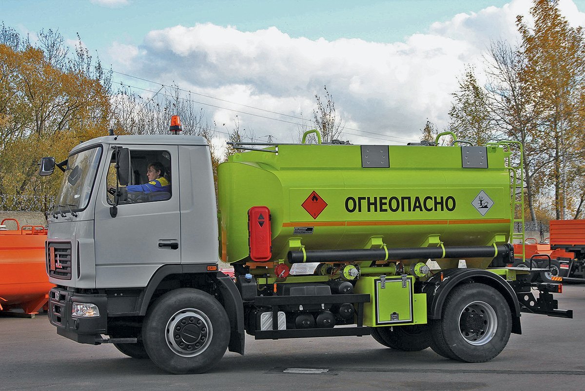 Бензовозы из Егорьевска: как делают топливозаправщики «Хамелеон»