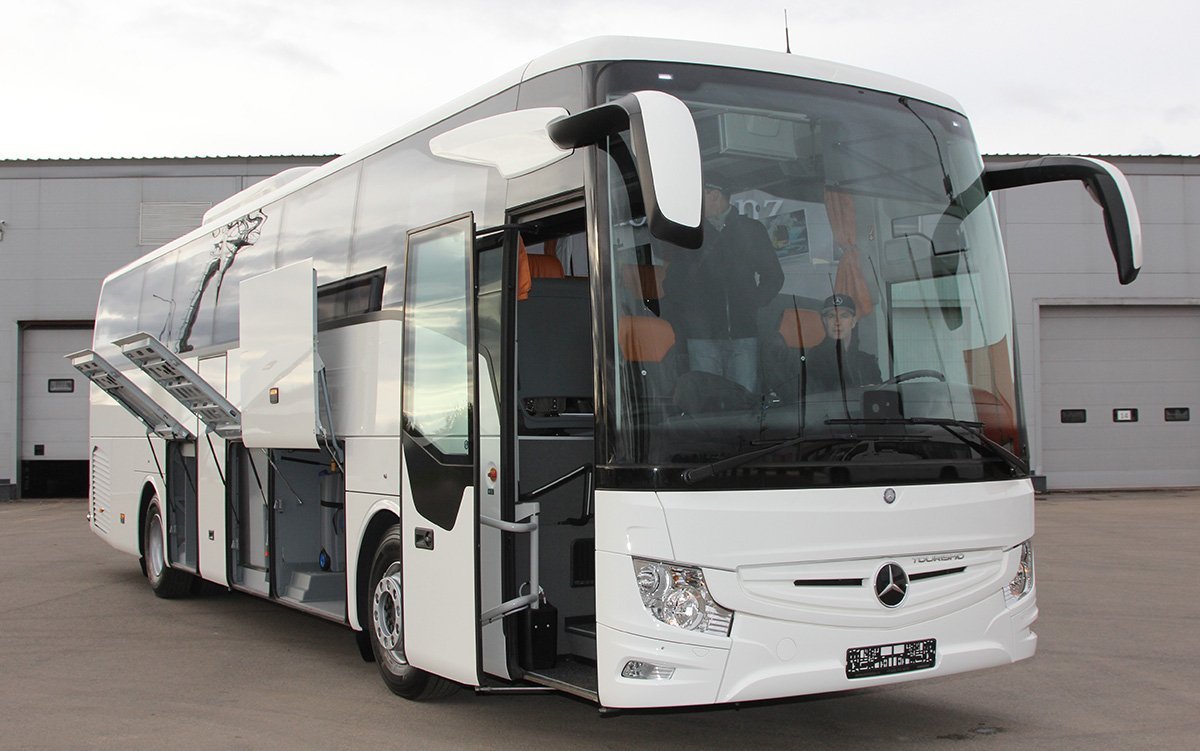 Mercedes-Benz Tourismo RHD: посмотрел новый немецкий автобус за 26 млн рублей – рассказываю, чем он меня удивил