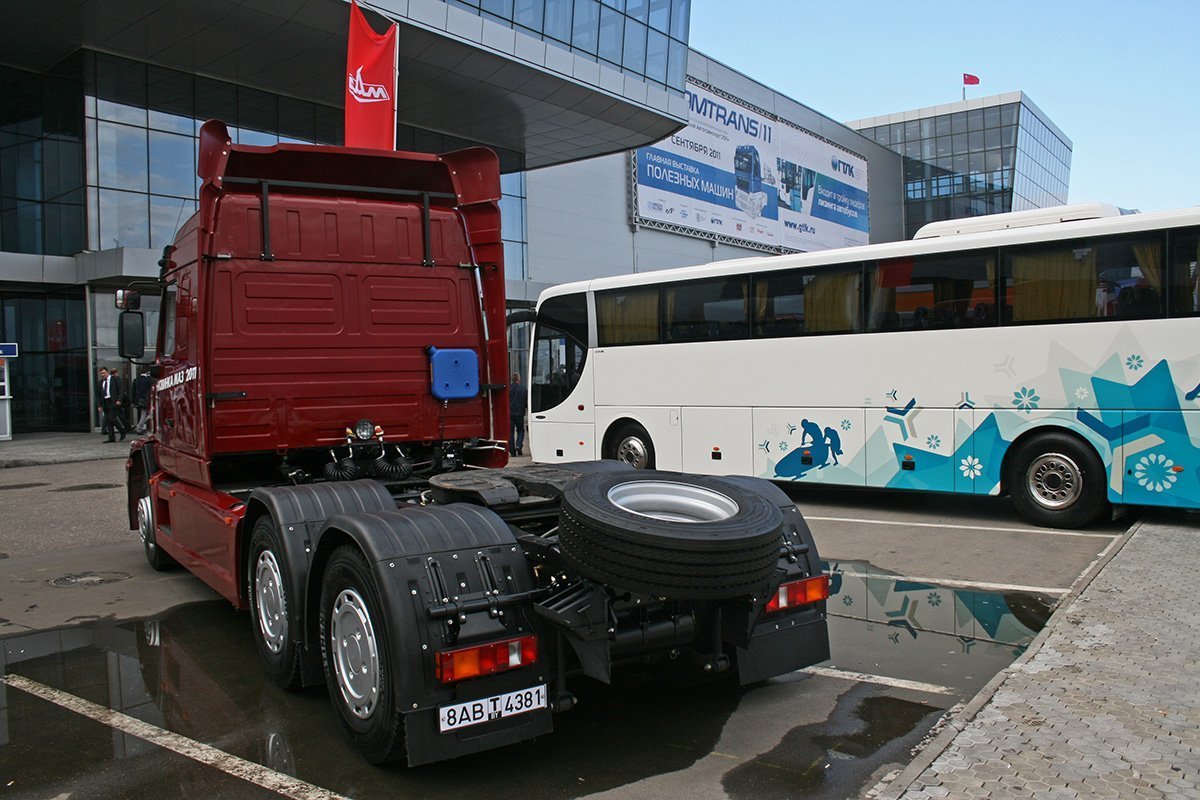 МАЗ-6440РА: уникальный «американский» тягач из Белоруссии. Показываю, что внутри