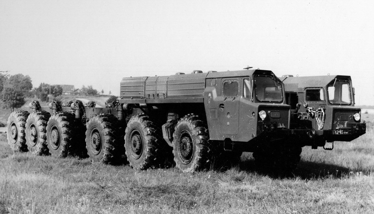 Опытное шасси МАЗ-547А (12х12) образца 1970 года с полезной нагрузкой 58 т.