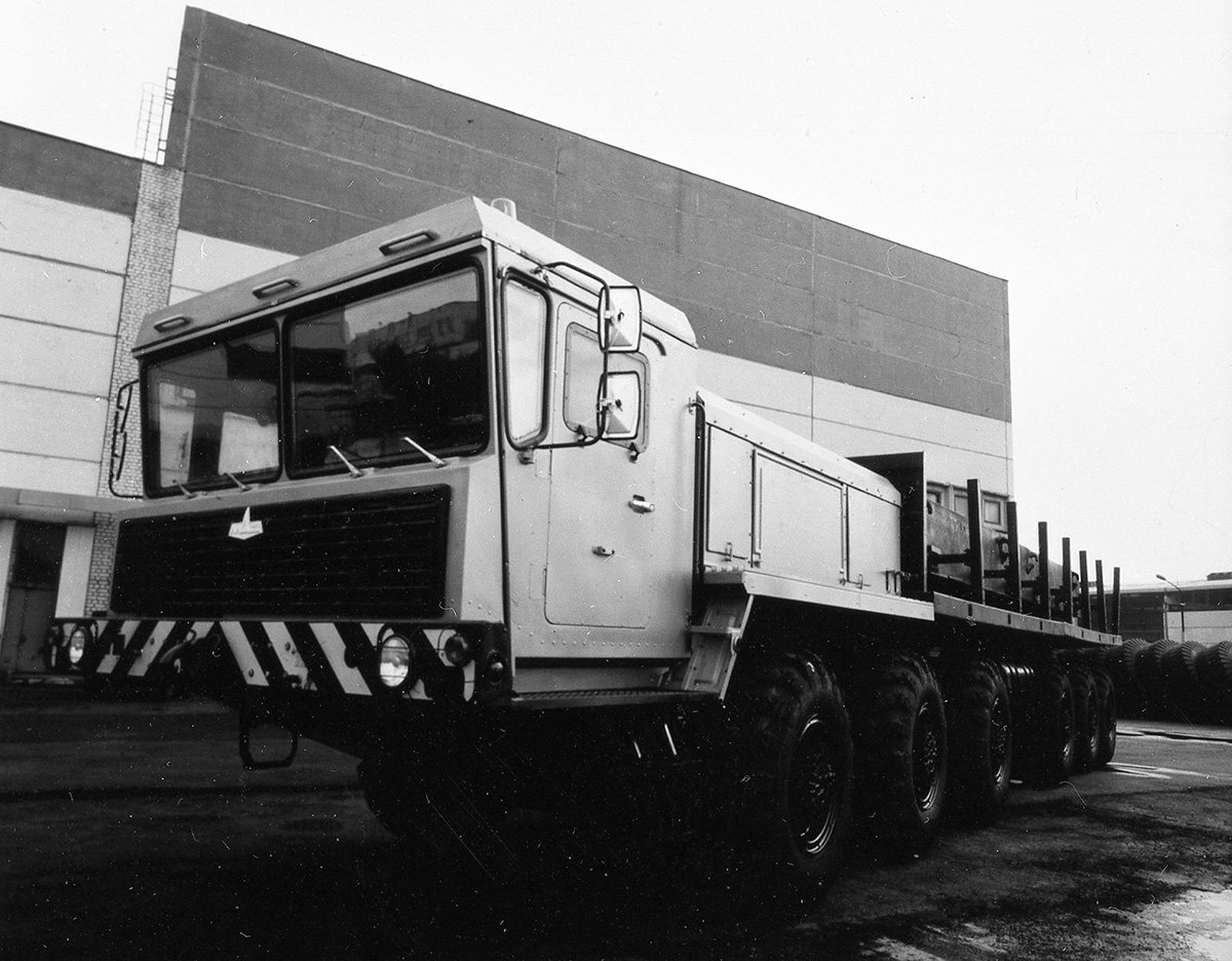Шасси МАЗ-7919 (12х12) разработано в 1988 году для эксплуатации в районах Прикаспийского нефтегазового комплекса.