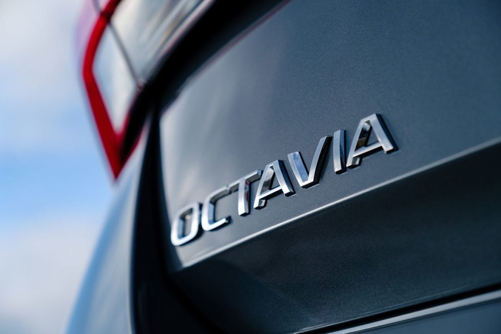 Как едет новая Skoda Octavia с автоматом: первые впечатления неоднозначные
