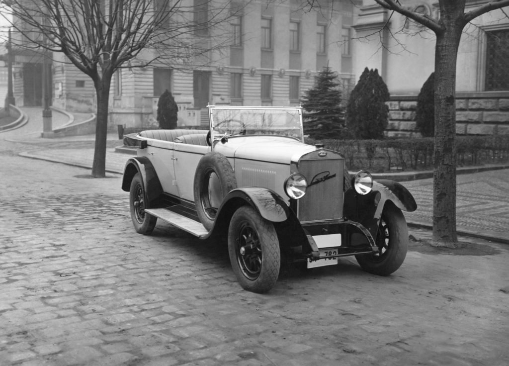 Какими были первые автомобили Skoda и причём тут компания Laurin & Klement