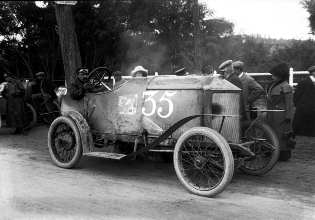 Какими были первые автомобили Skoda и причём тут компания Laurin & Klement