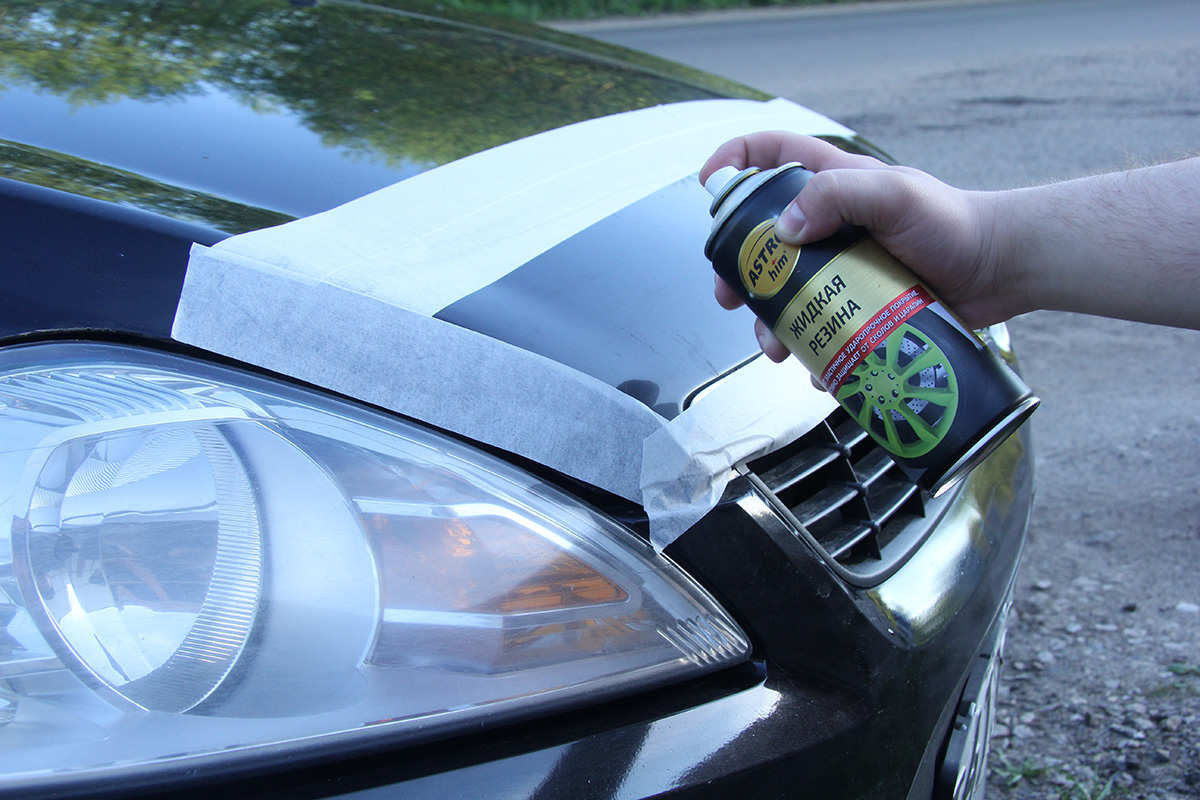 Чем отмыть жидкую. Жидкая резина для защиты кузова автомобиля. Нанесение лака на жидкую резину. Покраска хрома жидкой резиной. Жидкая резина технология нанесения.