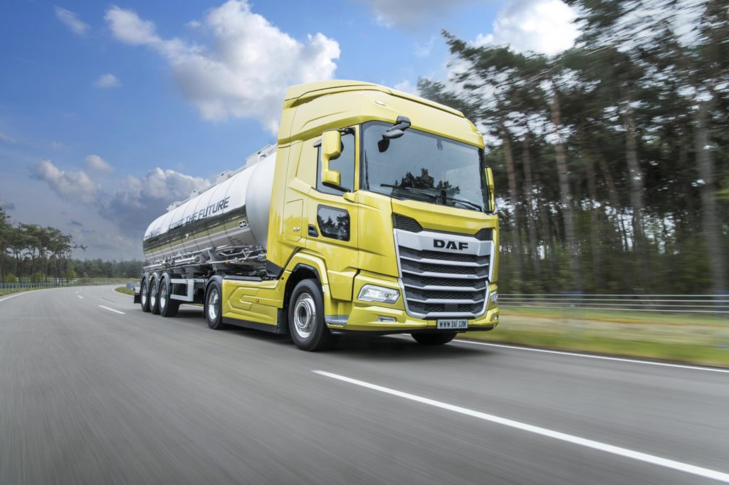01 new generation daf xf truck with excellent aerodynamics