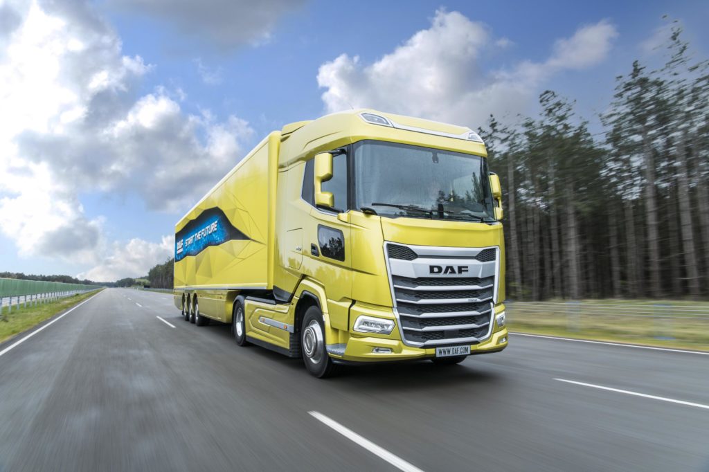 01 new generation daf xg truck is textbook example of great aerodynamics