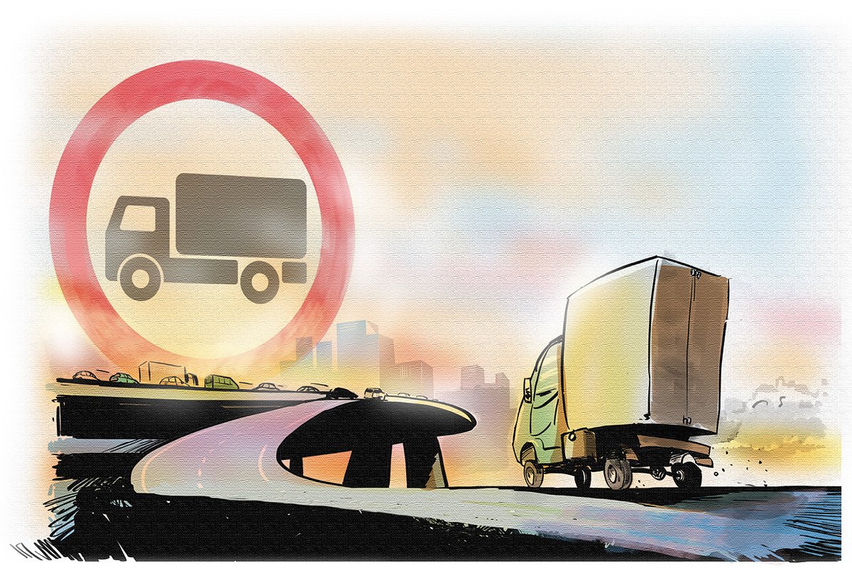 Проезд грузовиков по МКАД все таки запретили: что об этом говорят перевозчики