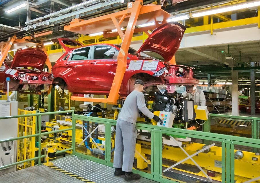 АВТОВАЗ показал рекордную прибыль на фоне роста цен на автомобили