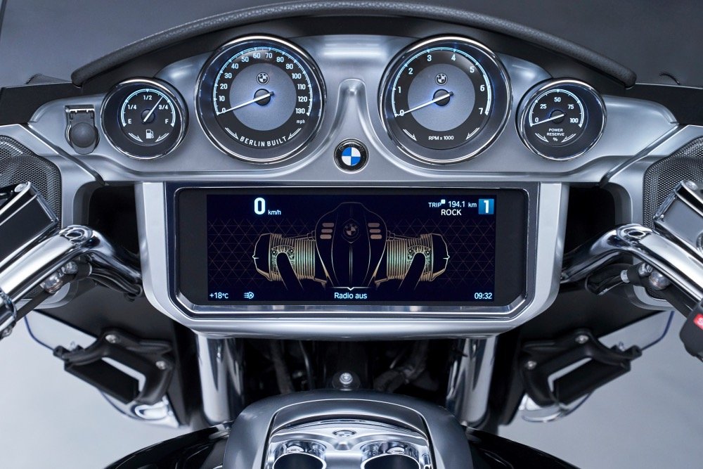 Новые BMW R 18 Transcontinental и BMW R 18 B: для роскошных путешествий и круизов по хайвеям.