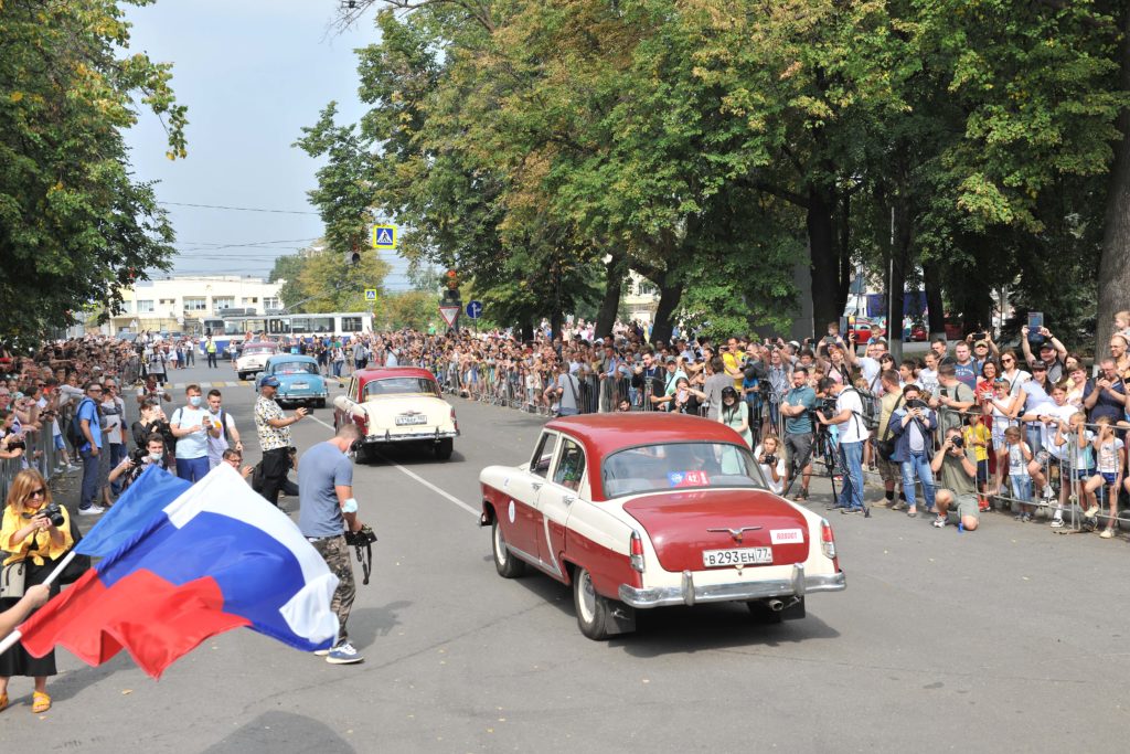 На Горьковском автозаводе прошел фестиваль классических авто марки ГАЗ
