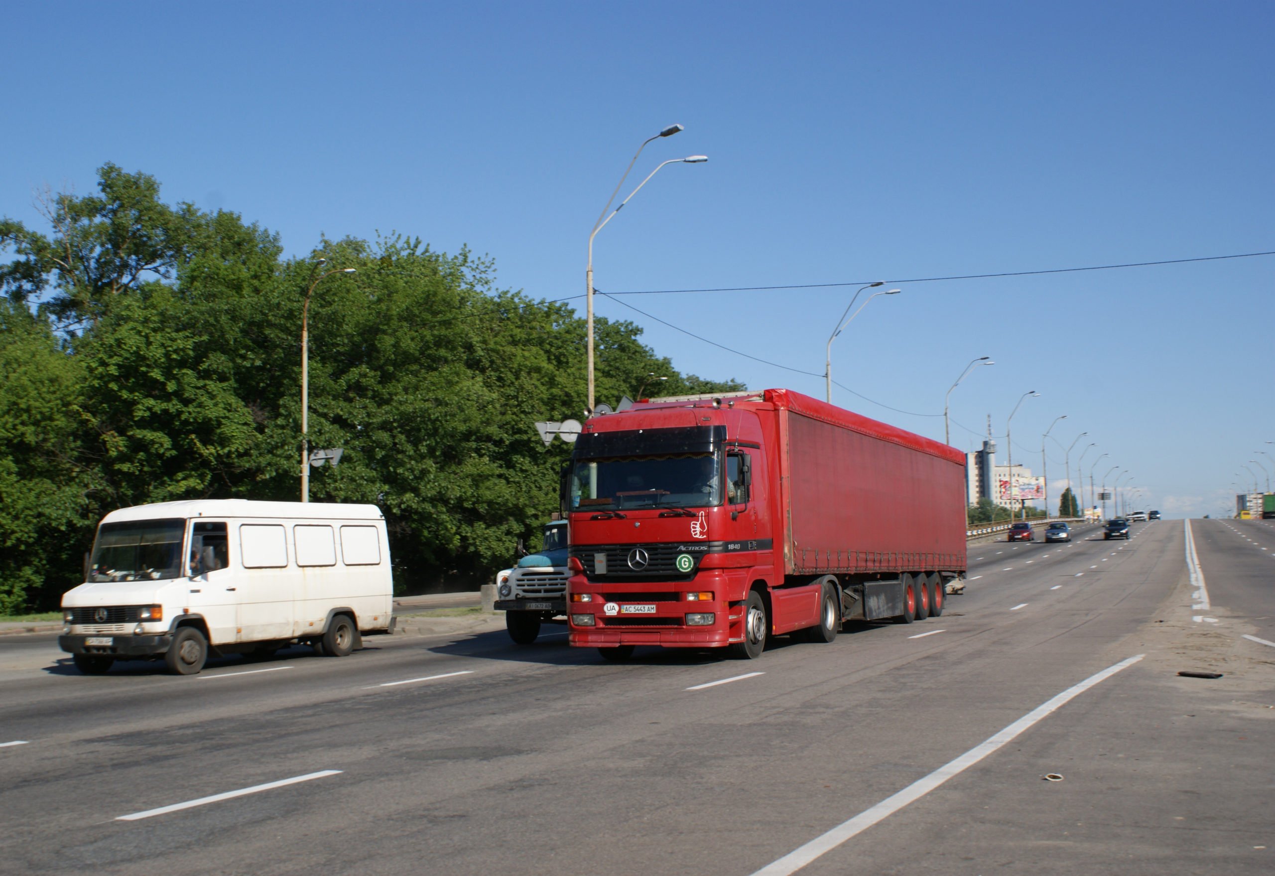 Украина смогла: за перегруз машин теперь будут отвечать не только перевозчики, но и грузоотправители