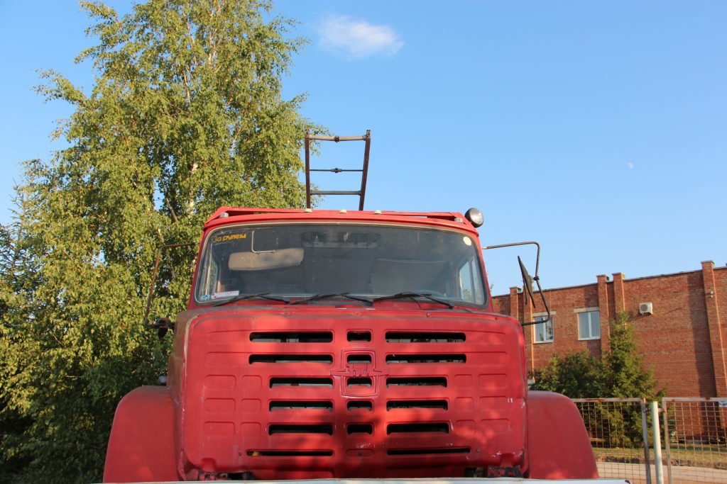 Пожарная «неотложка»: как ЗиЛ с квадратной кабиной попал на пьедестал в Тольятти