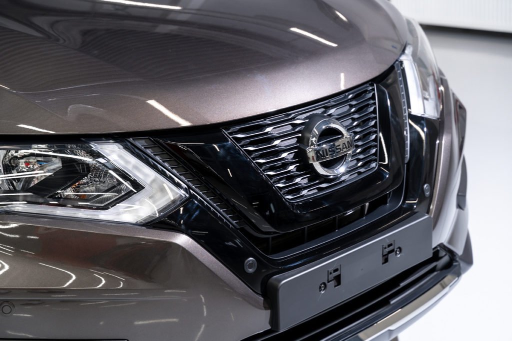 Nissan представил новые версии Qashqai и X-Trail для России: названы цены