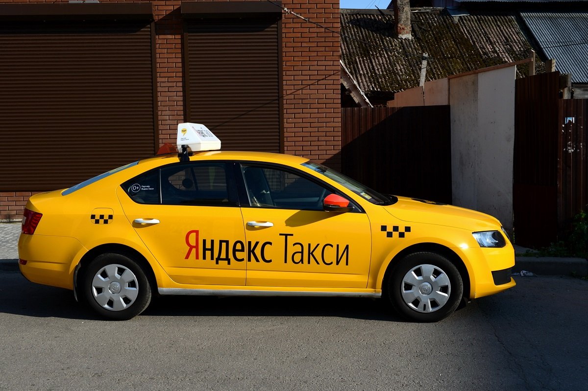 Агрегаторов такси обяжут отвечать за пассажира