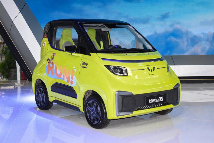 Китайцы показали электромобиль по цене «Гранты»