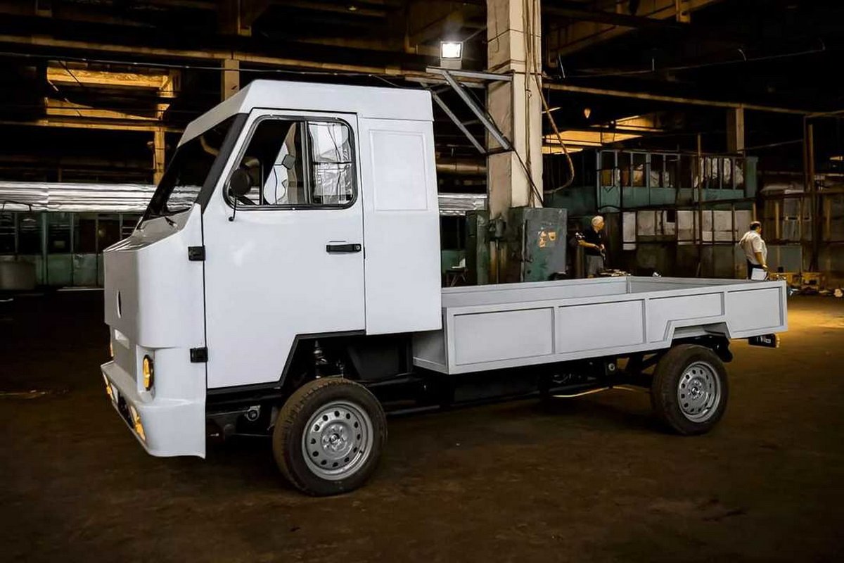 В Киргизии выпустили электрический грузовик за 500 тысяч рублей