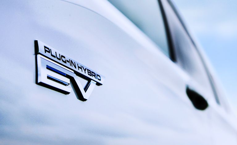 Mitsubishi раскрыла подробности о новом Outlander PHEV