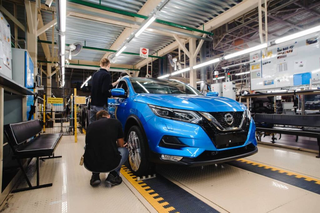Nissan резко увеличил выпуск автомобилей в России