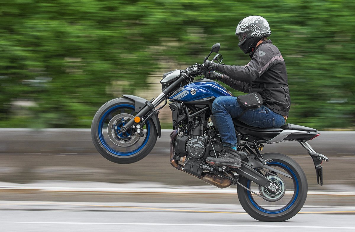 Тест Yamaha MT-07: простой, надежный, легкий. Идеальный мотоцикл для города?