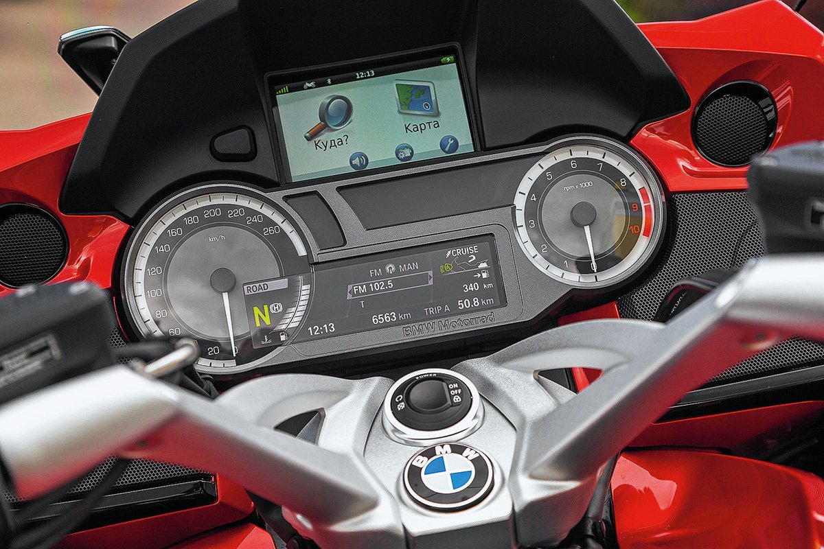 Шесть цилиндров и потрясающий комфорт: как едет BMW K 1600 Grand America за 2,4 млн рублей