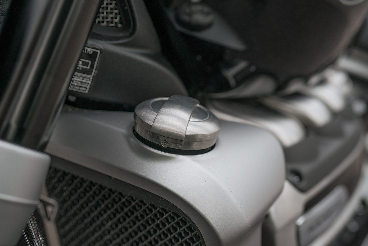 «Действительно крупный агрегат»: тест Triumph Rocket 3 R, мотоцикла с самым большим мотором