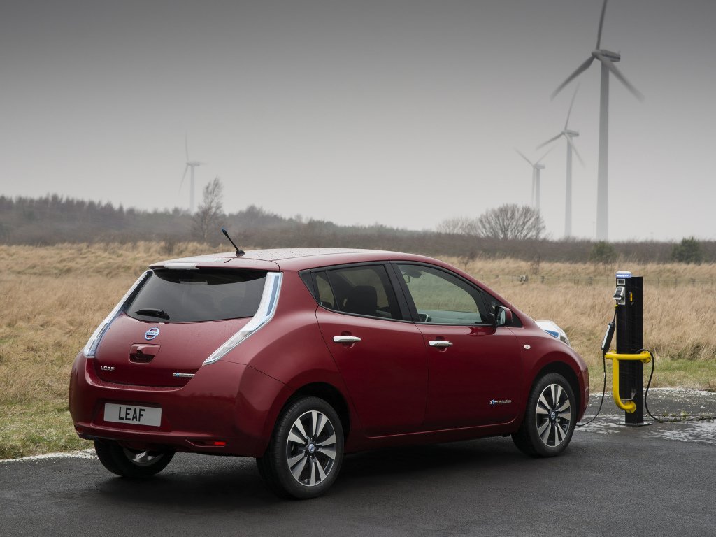Подержанный Nissan Leaf: ни одного плохого отзыва! За что его так обожают владельцы?