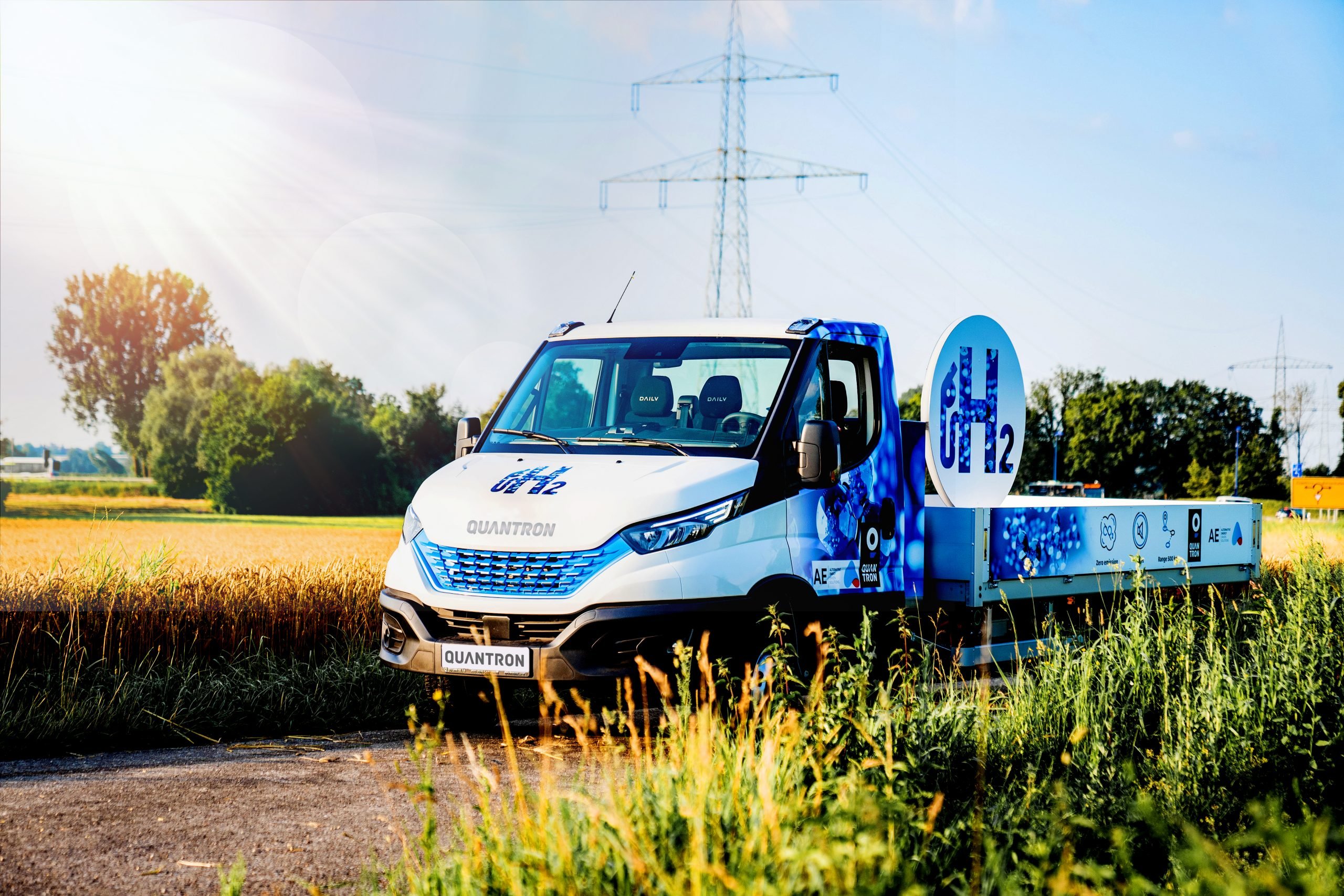 Водородный грузовик Q-Light показали в Германии