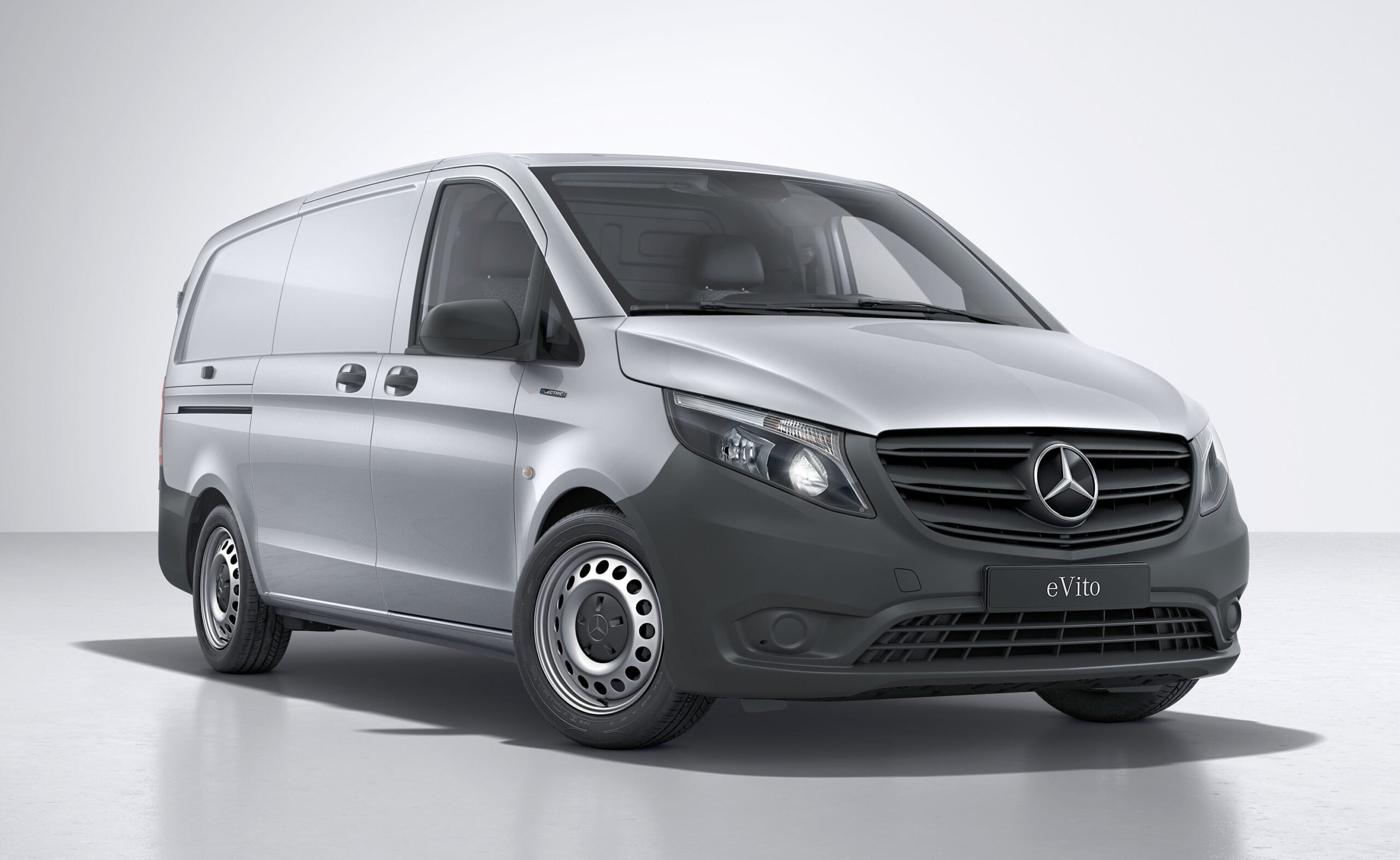 Электрический фургон Mercedes-Benz eVito: быстрая зарядка и большой запас хода