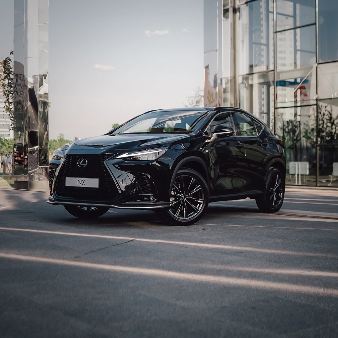 Новый Lexus NX: старт продаж и цены для России