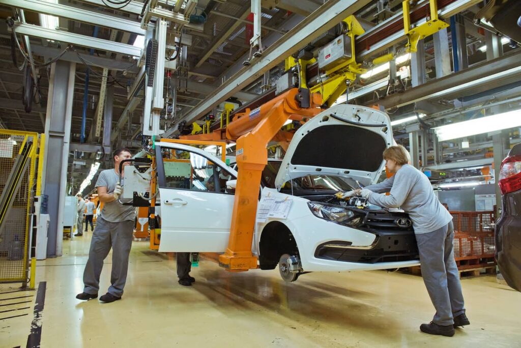 АВТОВАЗ и российский завод Renault могут остановить производство