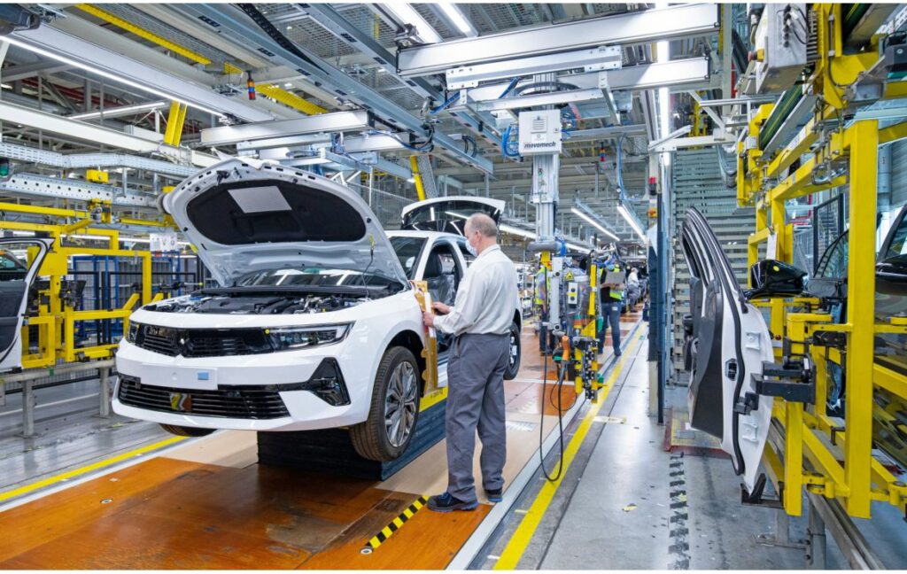 Началось производство Opel Astra нового поколения