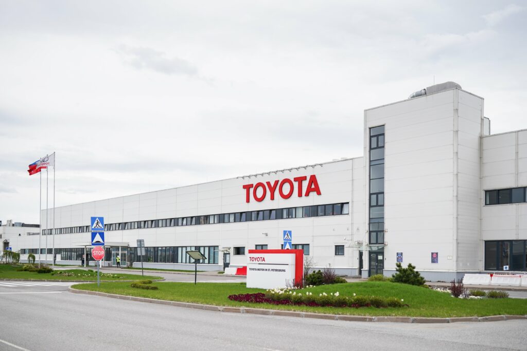 Официально: Toyota не уходит из России