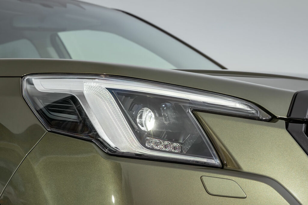 Алюминиевый подрамник, автопилот и «электронный глаз»: мои впечатления от обновленного Subaru Forester