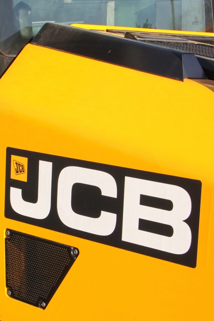 JCB открыл новый завод в Индии