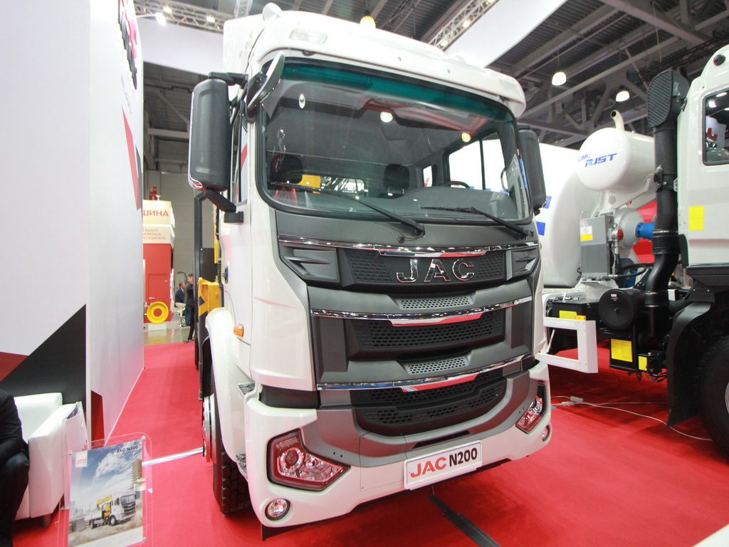 В России стартовали продажи китайского грузовика JAC N200