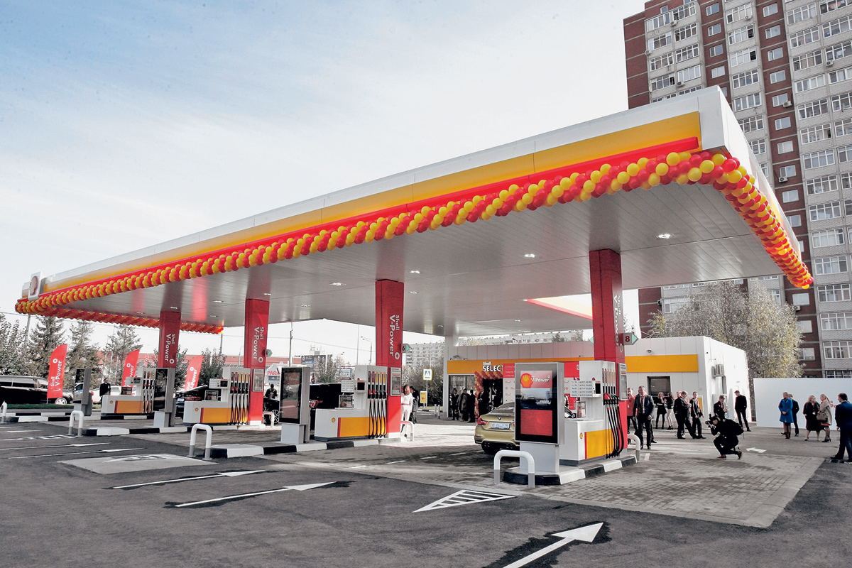 Shell продает сеть АЗС, завод и уходит из России