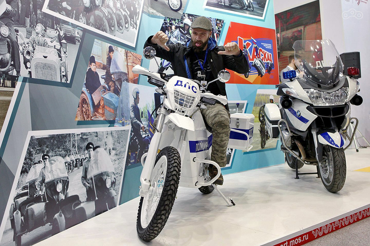 Почему электрические мотоциклы оказались не нужны в России?