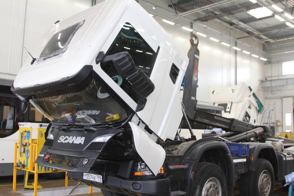 Европейским производителям грузовиков грозит уголовное дело за прекращение поставок в Россию